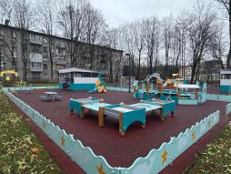 Прогулочная площадка группы раннего возраста.